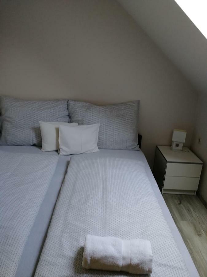 Óvár Apartman Mosonmagyaróvár Exterior foto
