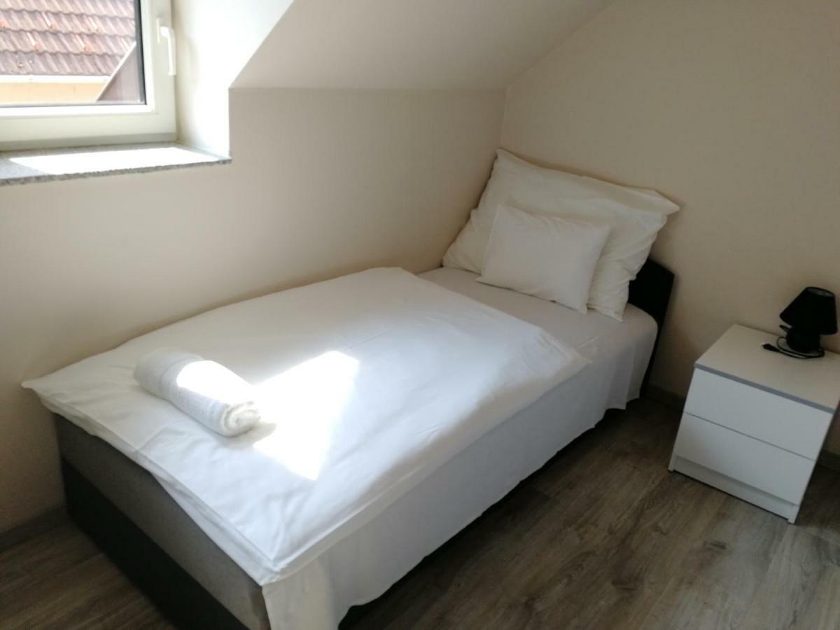 Óvár Apartman Mosonmagyaróvár Exterior foto