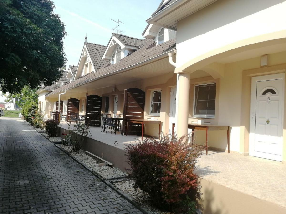 Óvár Apartman Mosonmagyaróvár Exterior foto